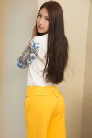 丰满大胸年轻寡妇