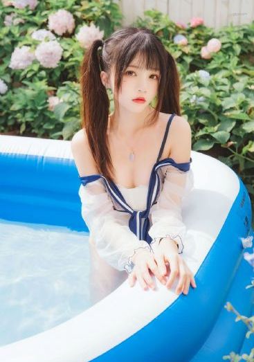 年轻的女教师2中文字